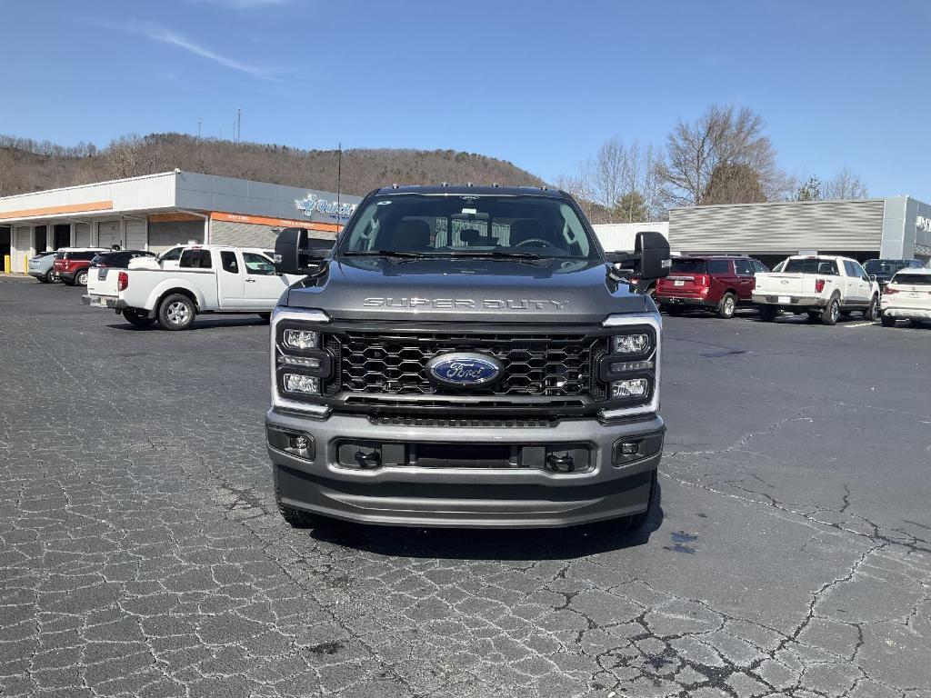 new 2025 Ford F-250 car, priced at $61,590