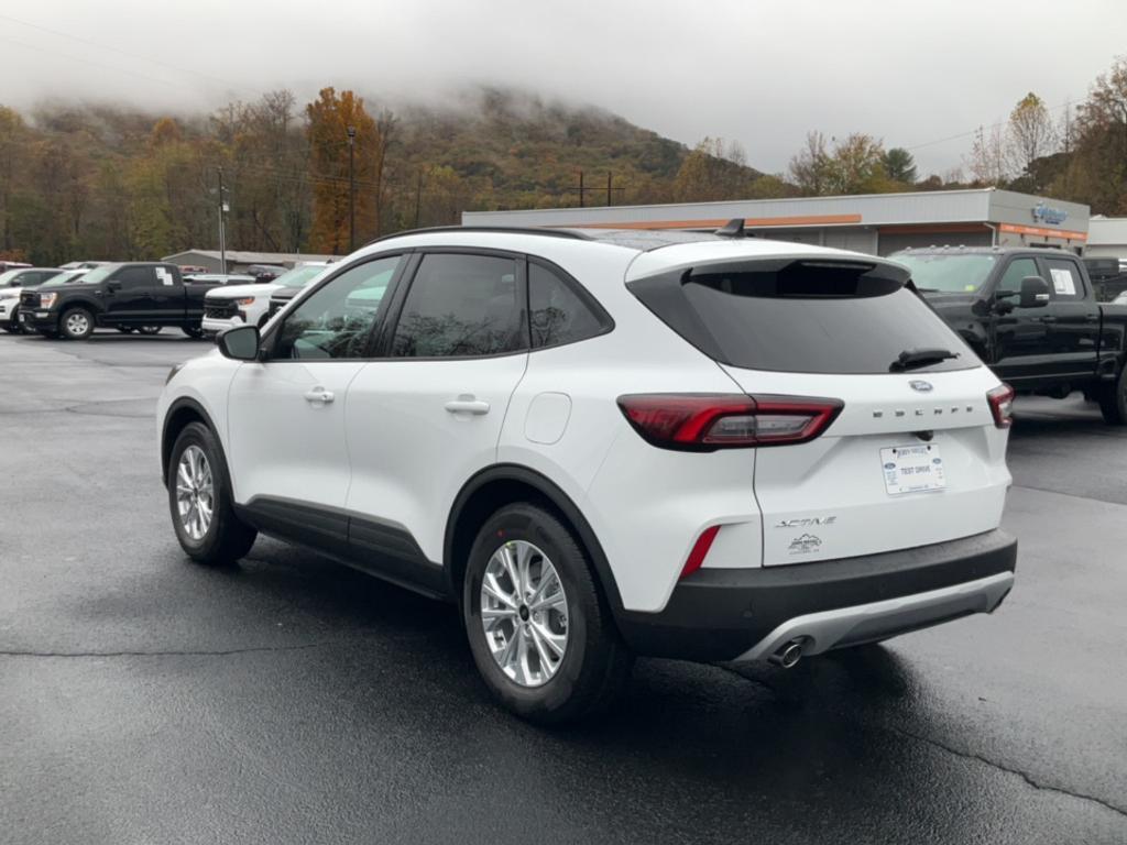 new 2025 Ford Escape car, priced at $33,915