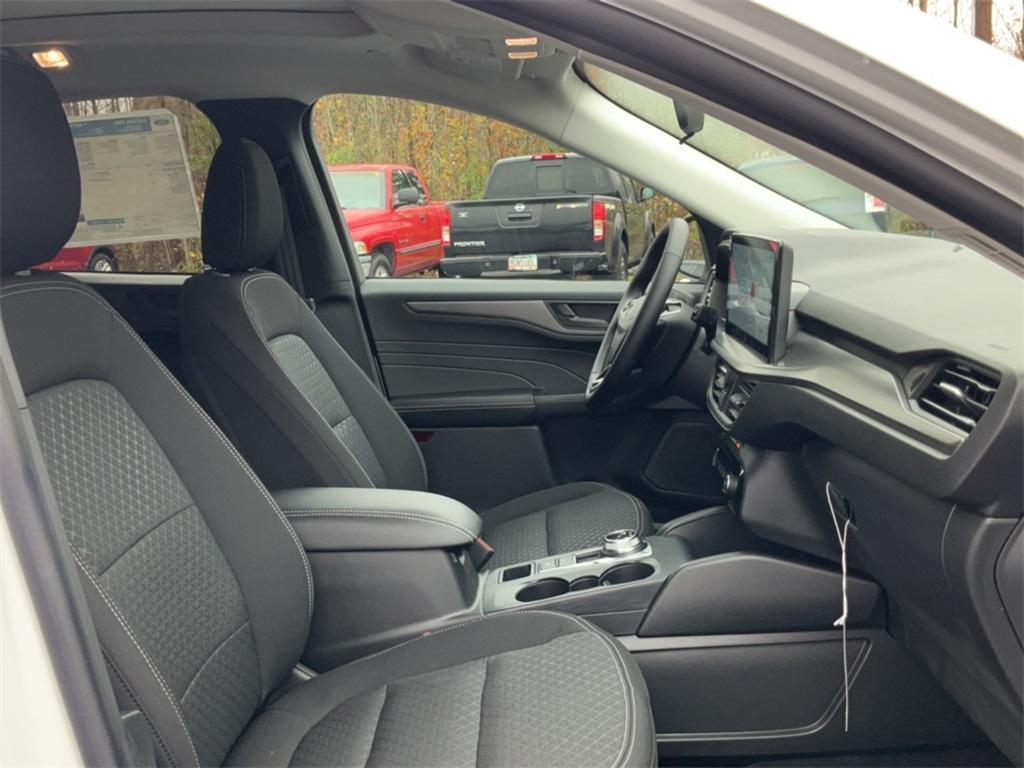 new 2025 Ford Escape car, priced at $30,634