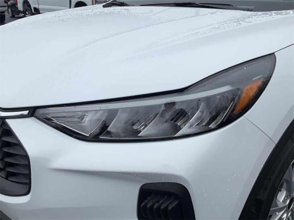 new 2025 Ford Escape car, priced at $30,634