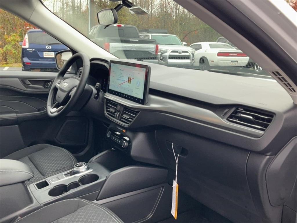 new 2025 Ford Escape car, priced at $30,634