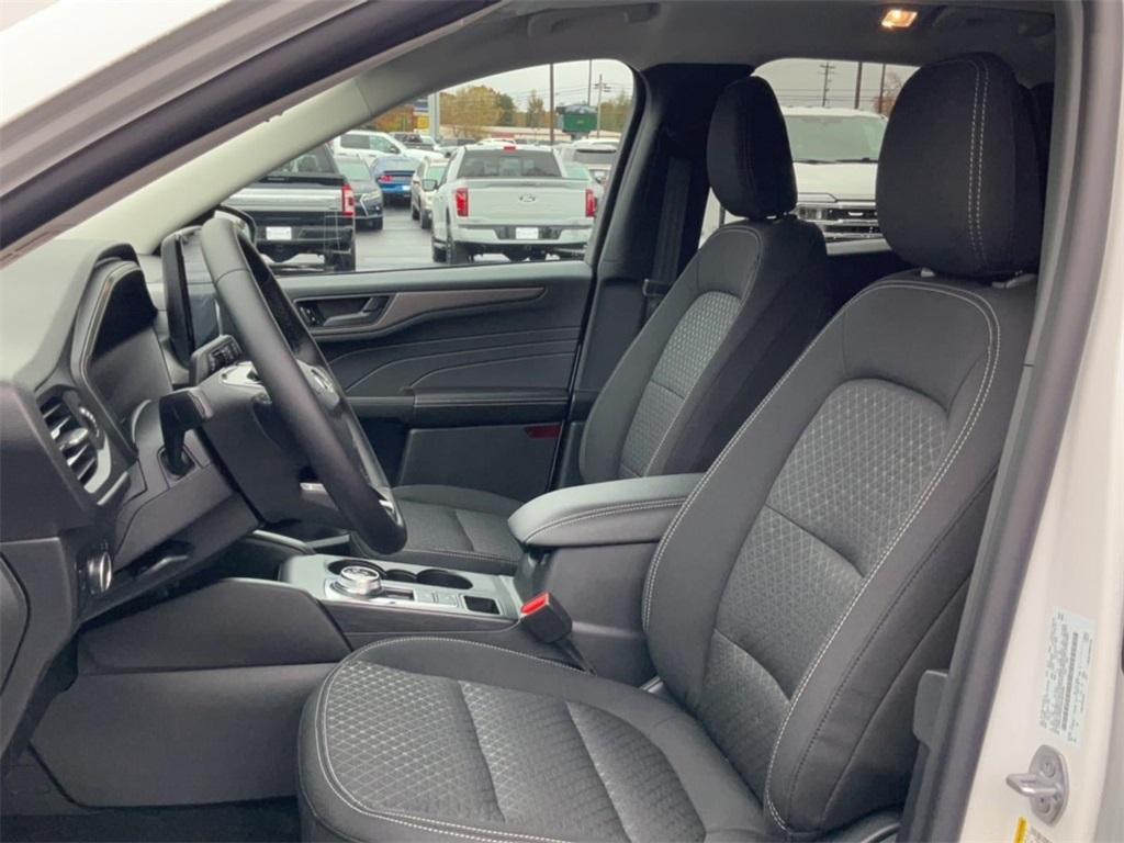 new 2025 Ford Escape car, priced at $30,634