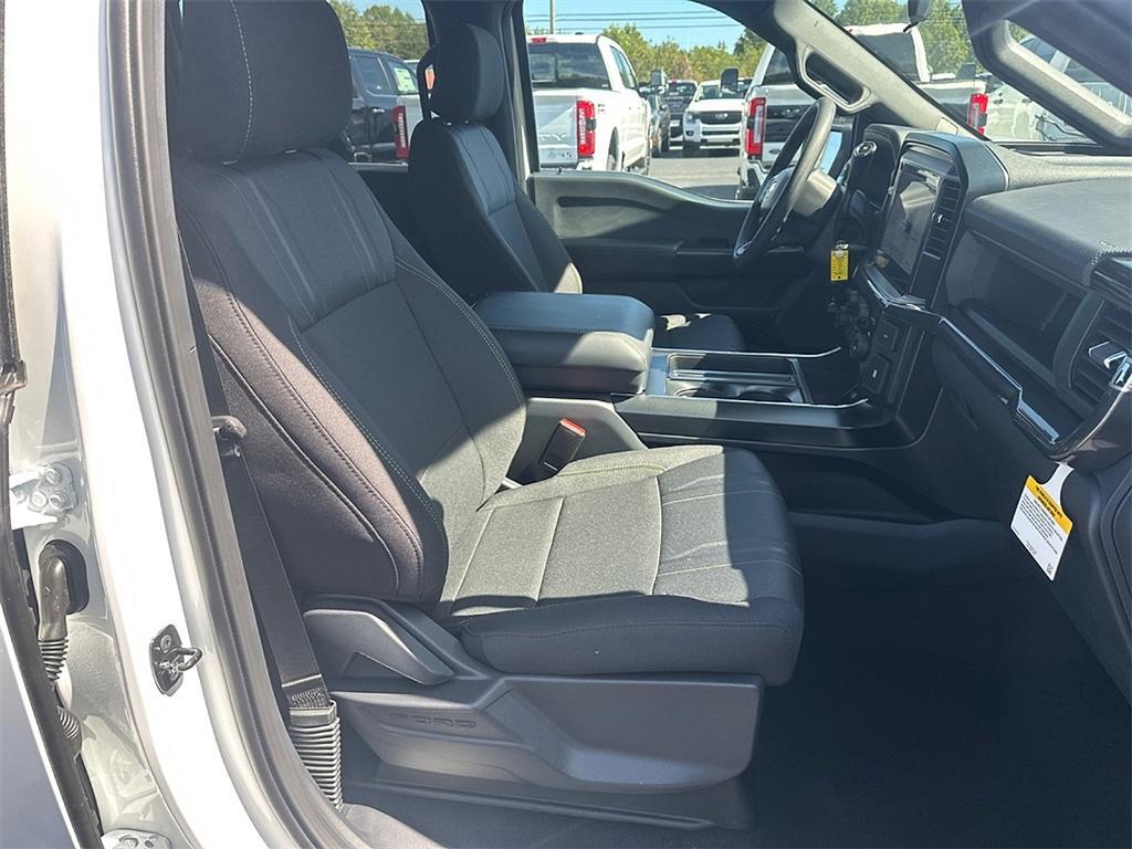 new 2025 Ford F-150 car, priced at $44,595