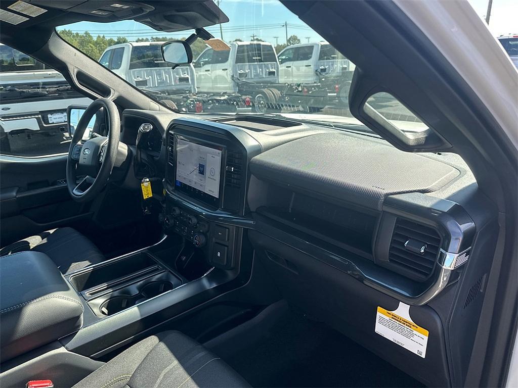 new 2025 Ford F-150 car, priced at $44,595