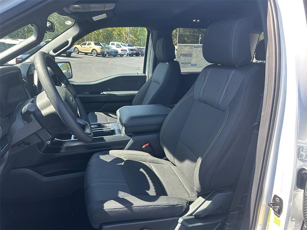 new 2025 Ford F-150 car, priced at $44,595