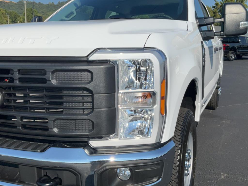 new 2024 Ford F-250 car, priced at $60,045