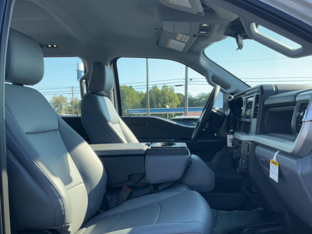 new 2024 Ford F-250 car, priced at $60,045