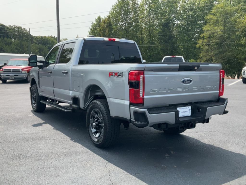 new 2024 Ford F-250 car, priced at $67,655