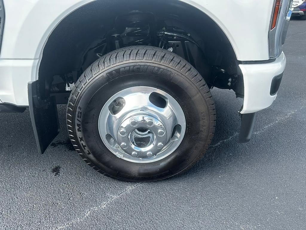 new 2025 Ford F-350 car, priced at $105,385