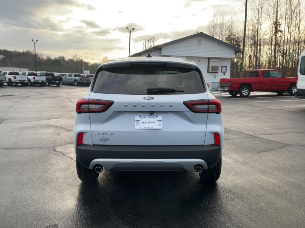 new 2025 Ford Escape car, priced at $30,640