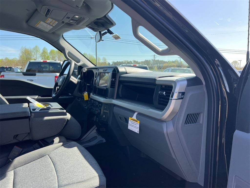 new 2025 Ford F-250 car, priced at $67,795