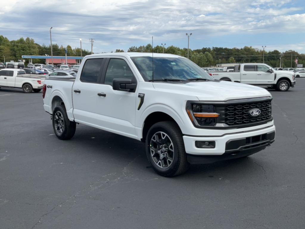 new 2024 Ford F-150 car, priced at $43,895