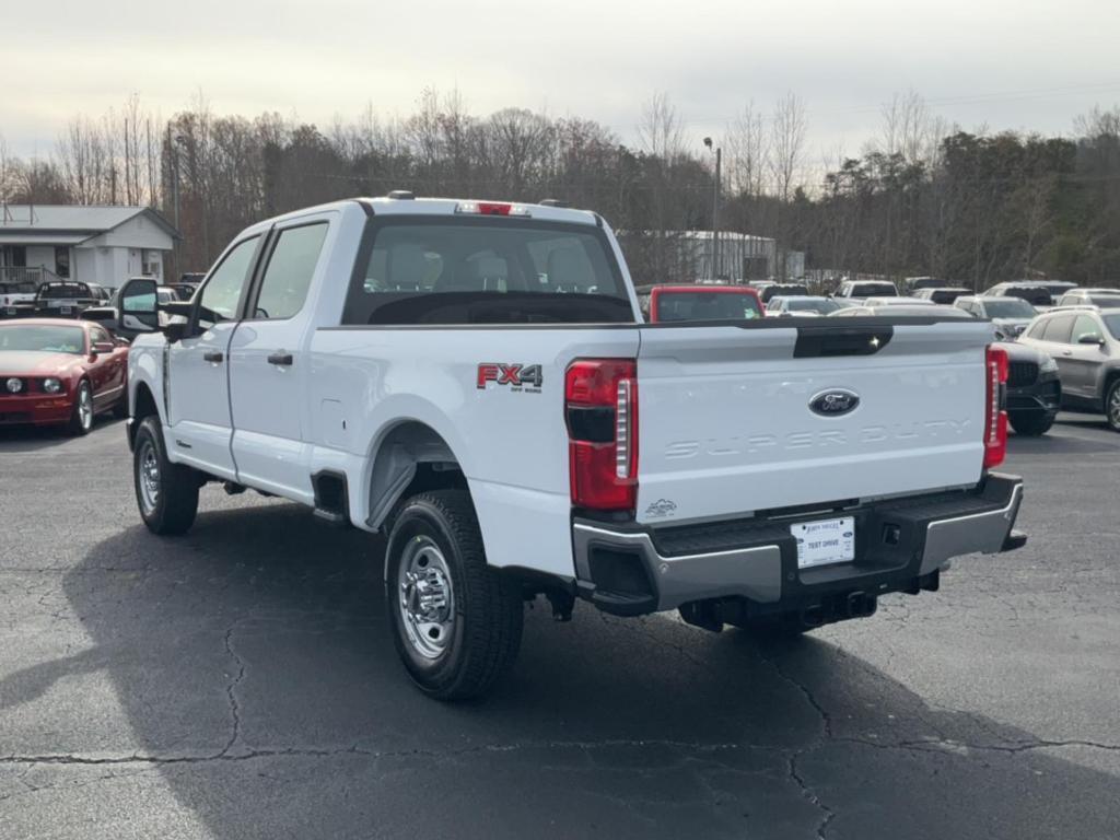 new 2024 Ford F-350 car, priced at $61,805