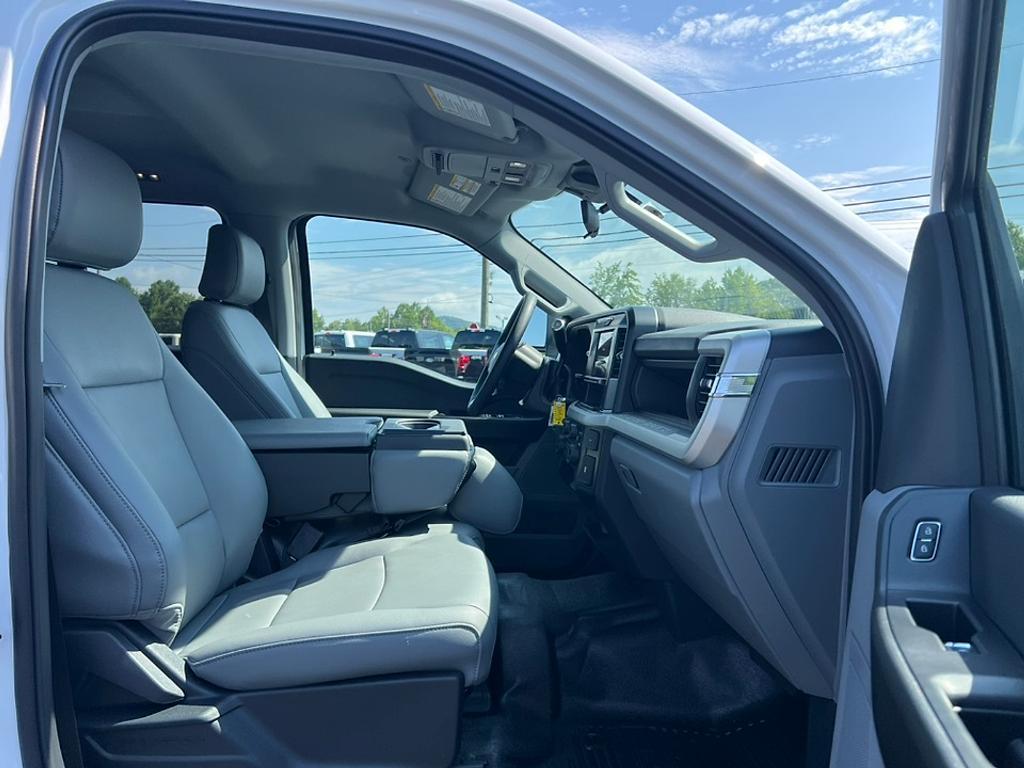 new 2025 Ford F-250 car, priced at $51,380