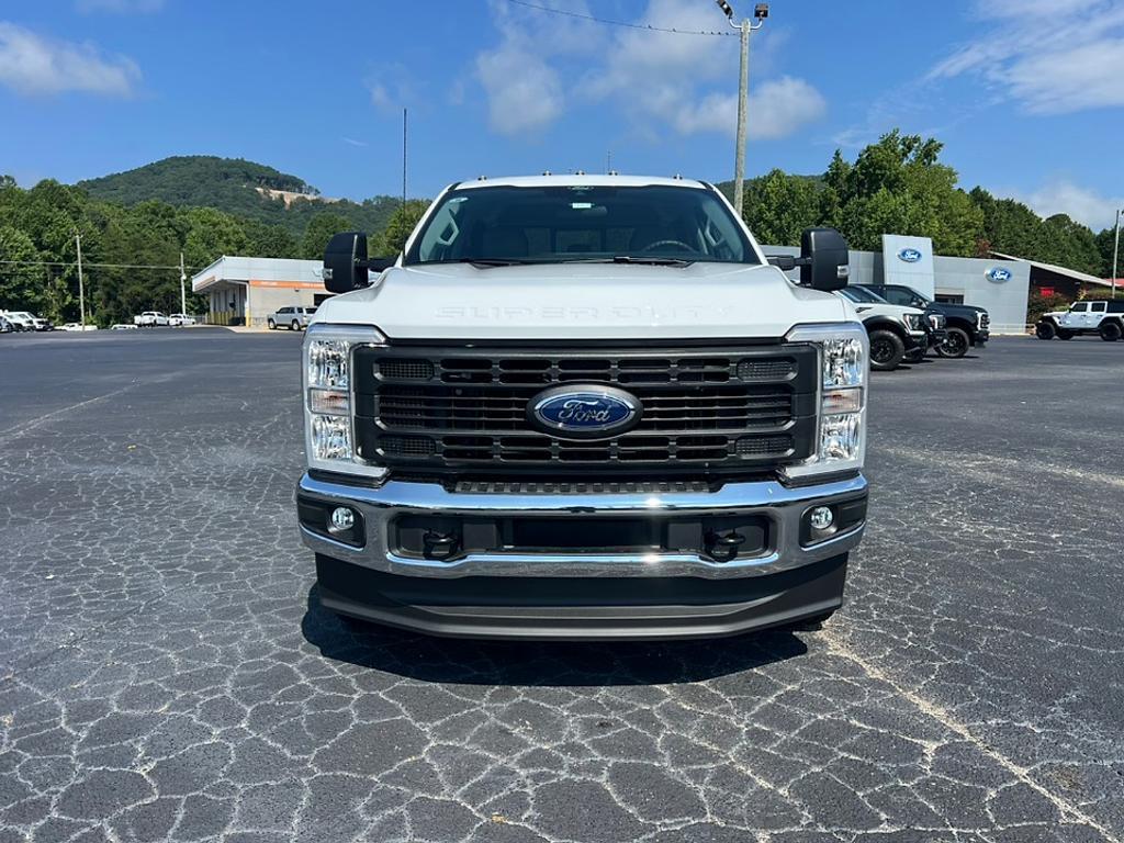 new 2025 Ford F-250 car, priced at $51,380
