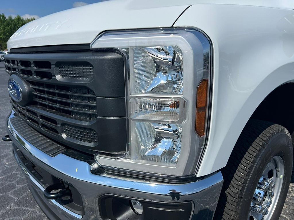 new 2025 Ford F-250 car, priced at $51,380
