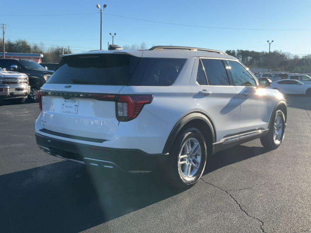 new 2025 Ford Explorer car, priced at $41,605