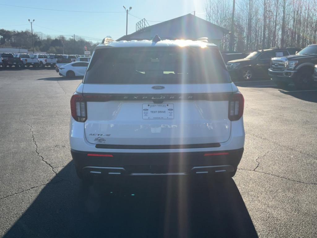 new 2025 Ford Explorer car, priced at $41,605