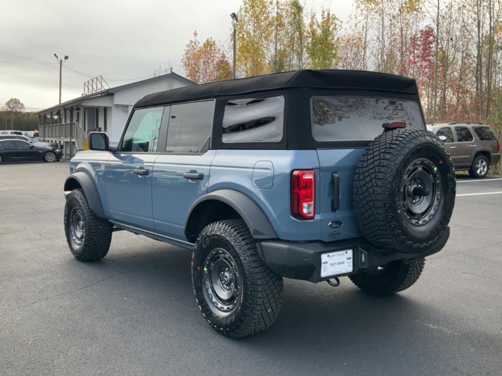 new 2024 Ford Bronco car, priced at $48,660