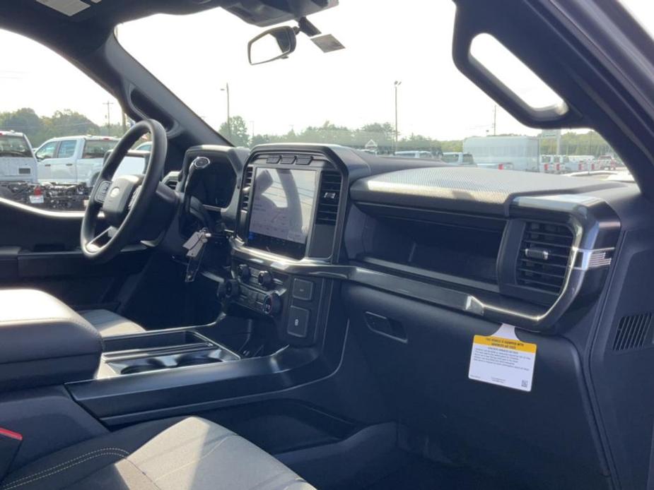 new 2024 Ford F-150 car, priced at $44,040