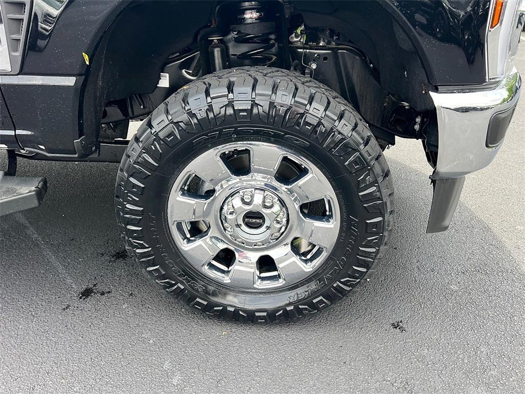 new 2025 Ford F-250 car, priced at $77,415