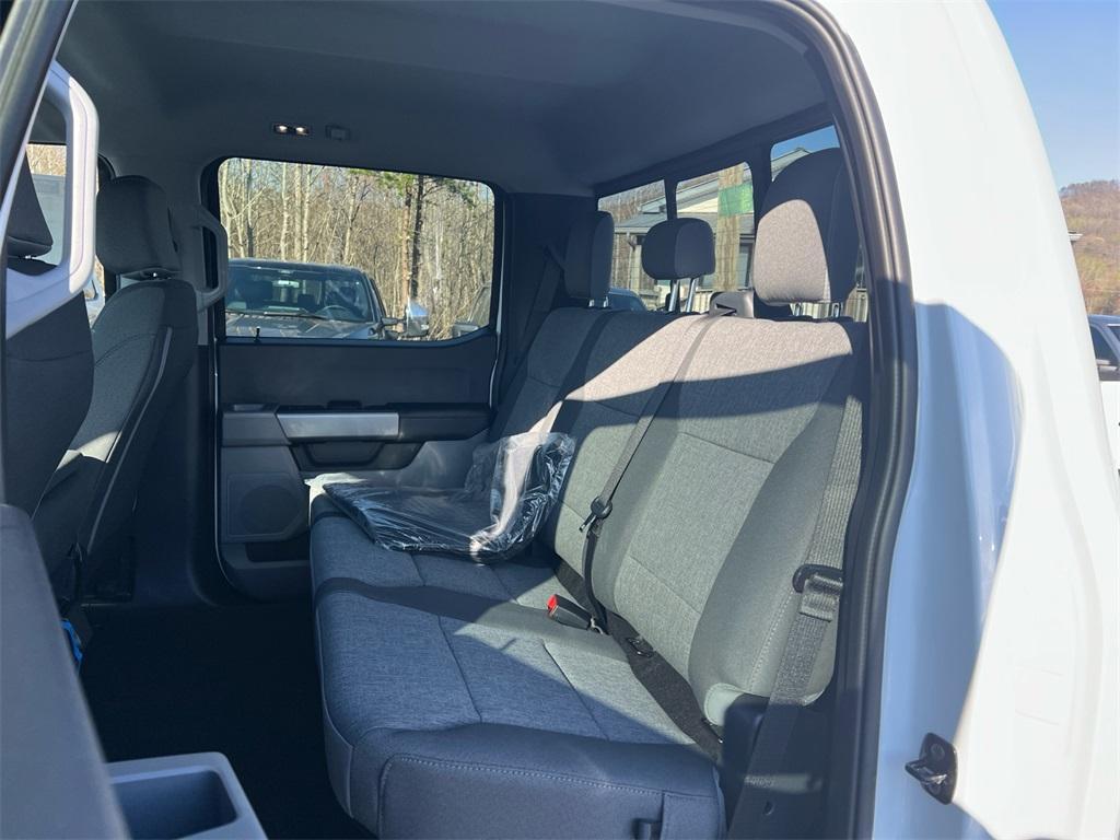 new 2025 Ford F-250 car, priced at $67,795