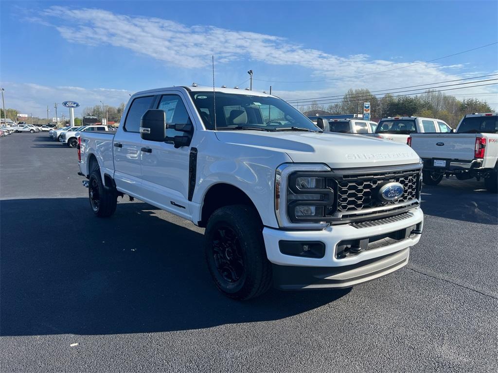 new 2025 Ford F-250 car, priced at $67,795