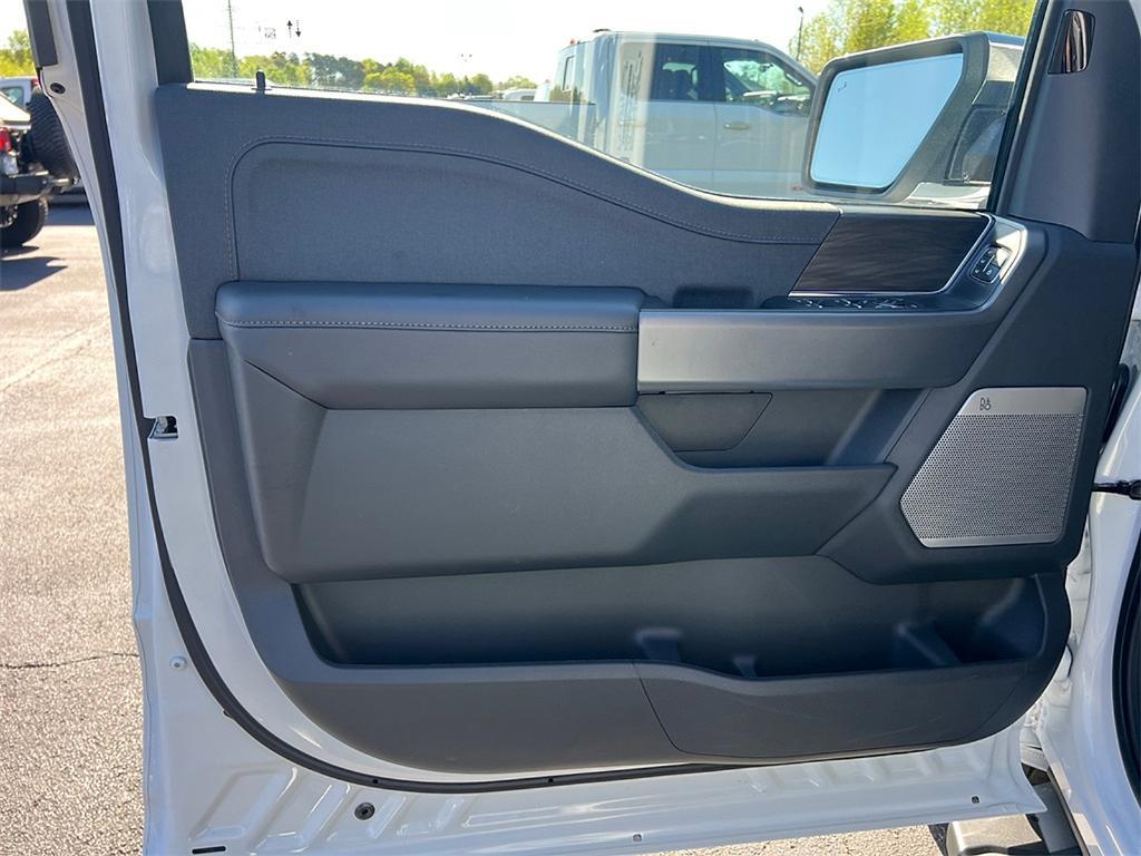 new 2025 Ford F-150 car, priced at $62,092