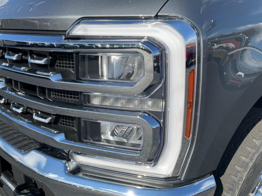 new 2025 Ford F-250 car, priced at $81,190