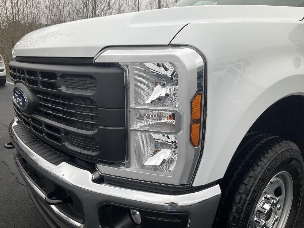 new 2024 Ford F-350 car, priced at $49,620