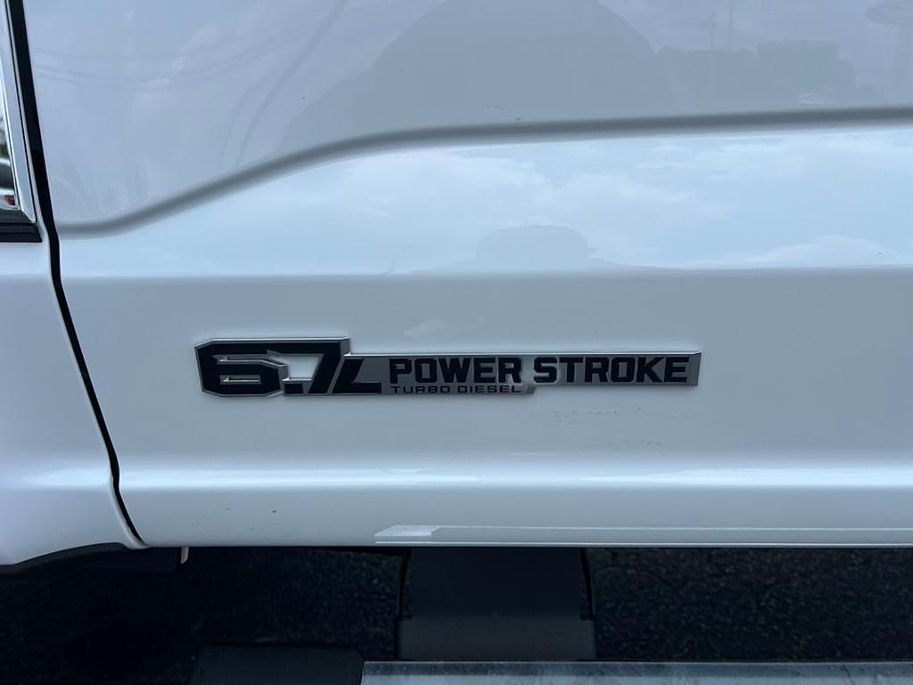 new 2025 Ford F-250 car, priced at $76,540