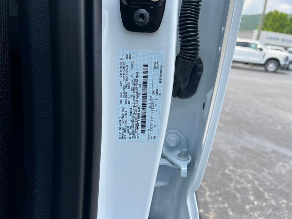 new 2025 Ford F-250 car, priced at $76,540