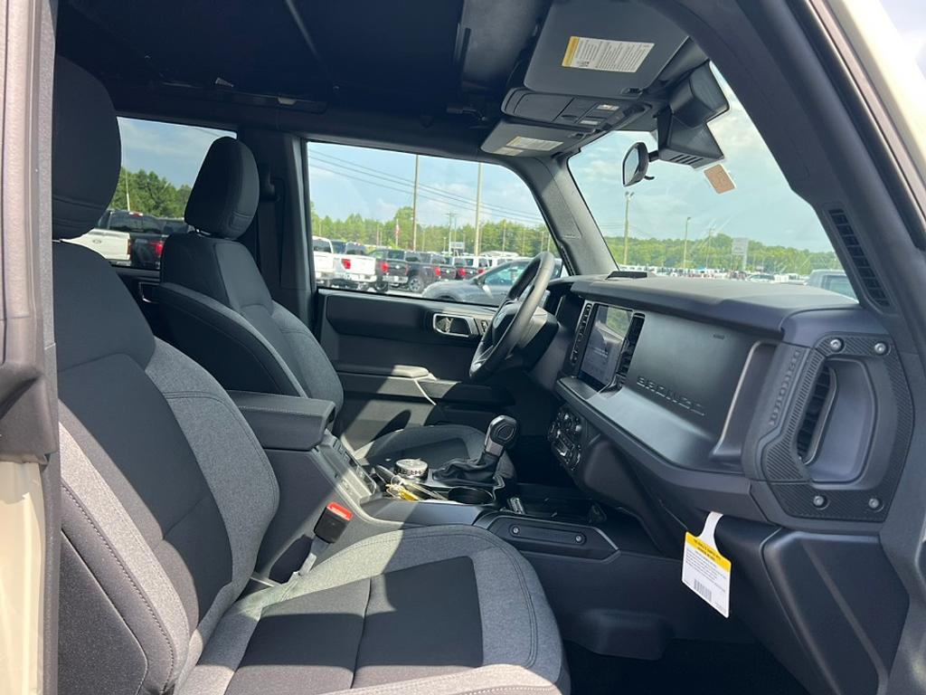 new 2025 Ford Bronco car, priced at $38,905