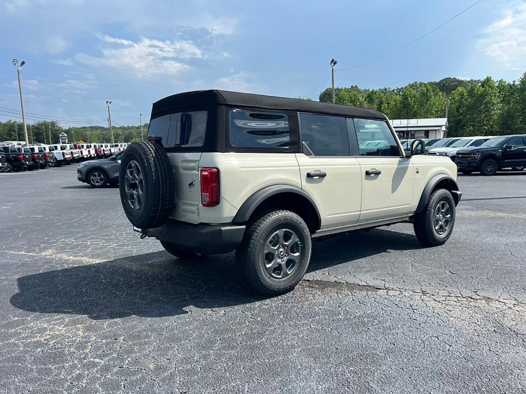 new 2025 Ford Bronco car, priced at $38,905