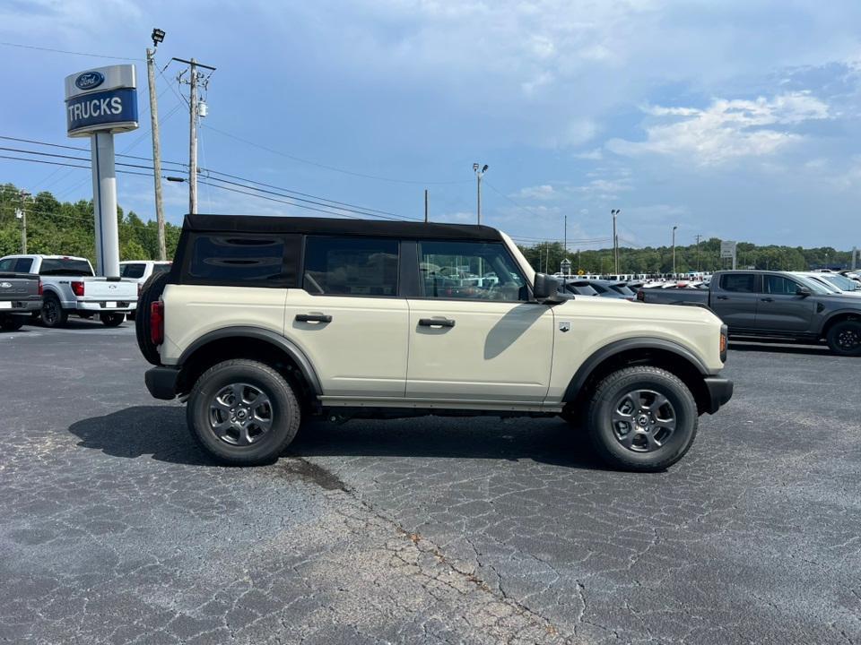 new 2025 Ford Bronco car, priced at $38,905
