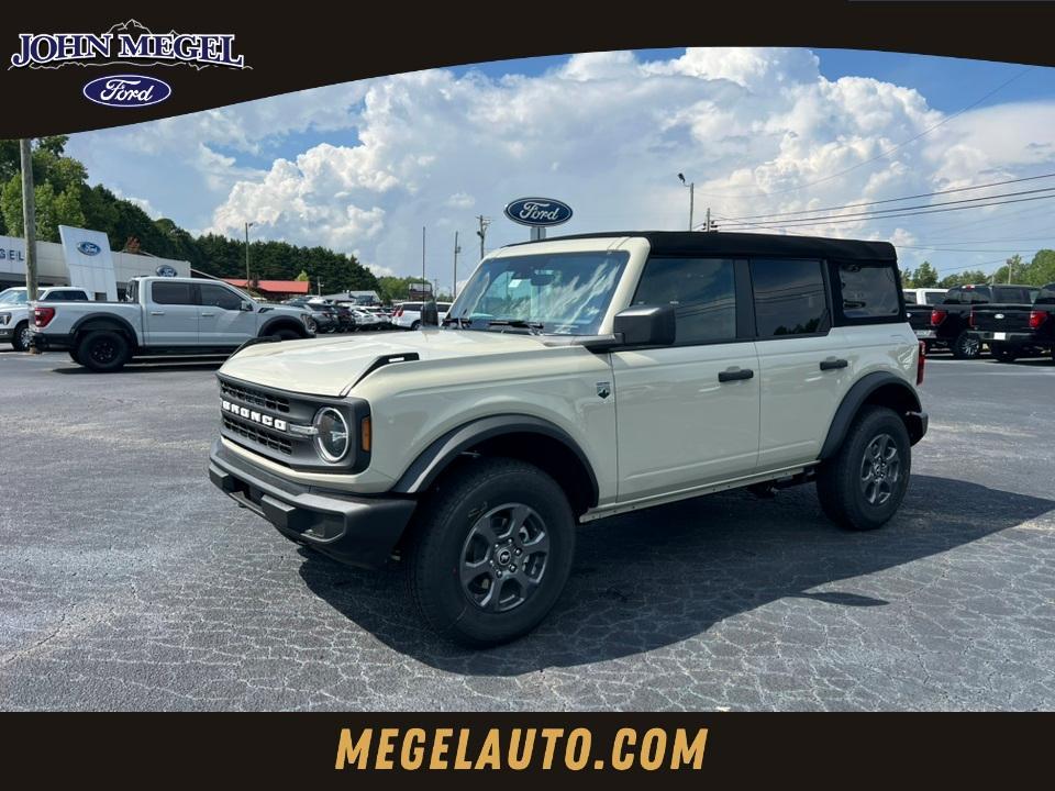 new 2025 Ford Bronco car, priced at $38,905