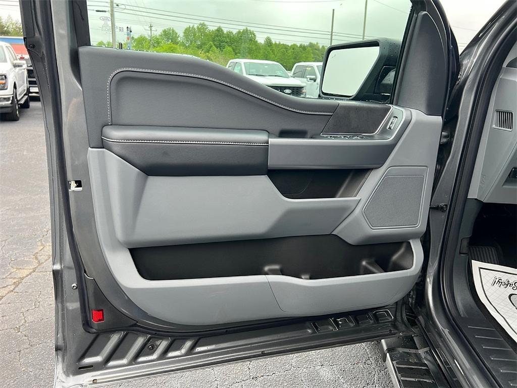 new 2025 Ford F-150 car, priced at $48,512