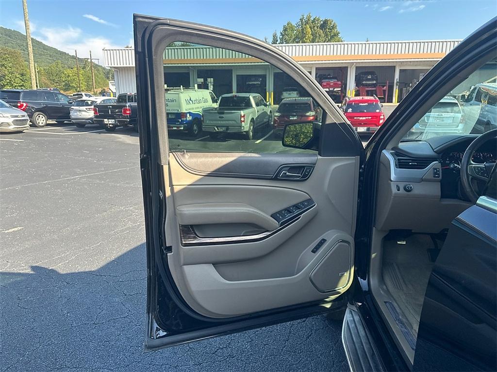used 2016 GMC Yukon car, priced at $18,949