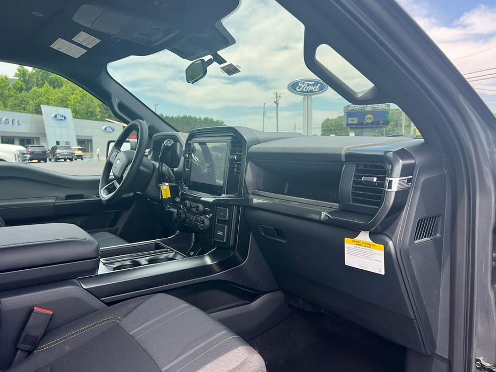 new 2025 Ford F-150 car, priced at $45,558