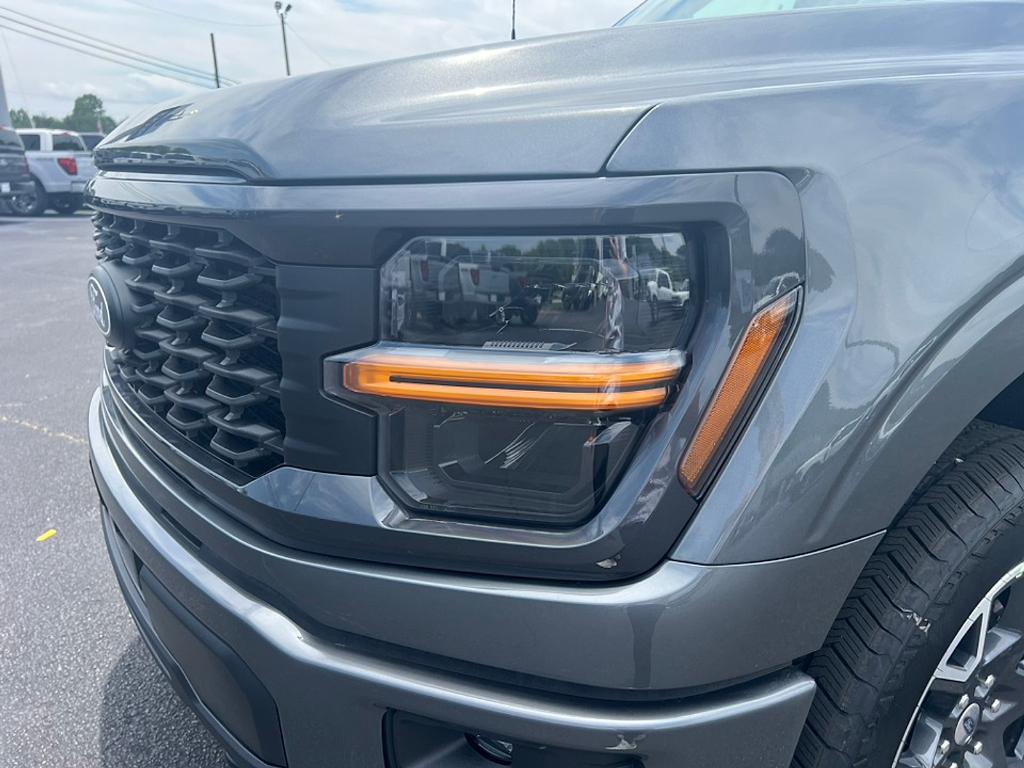 new 2025 Ford F-150 car, priced at $45,558