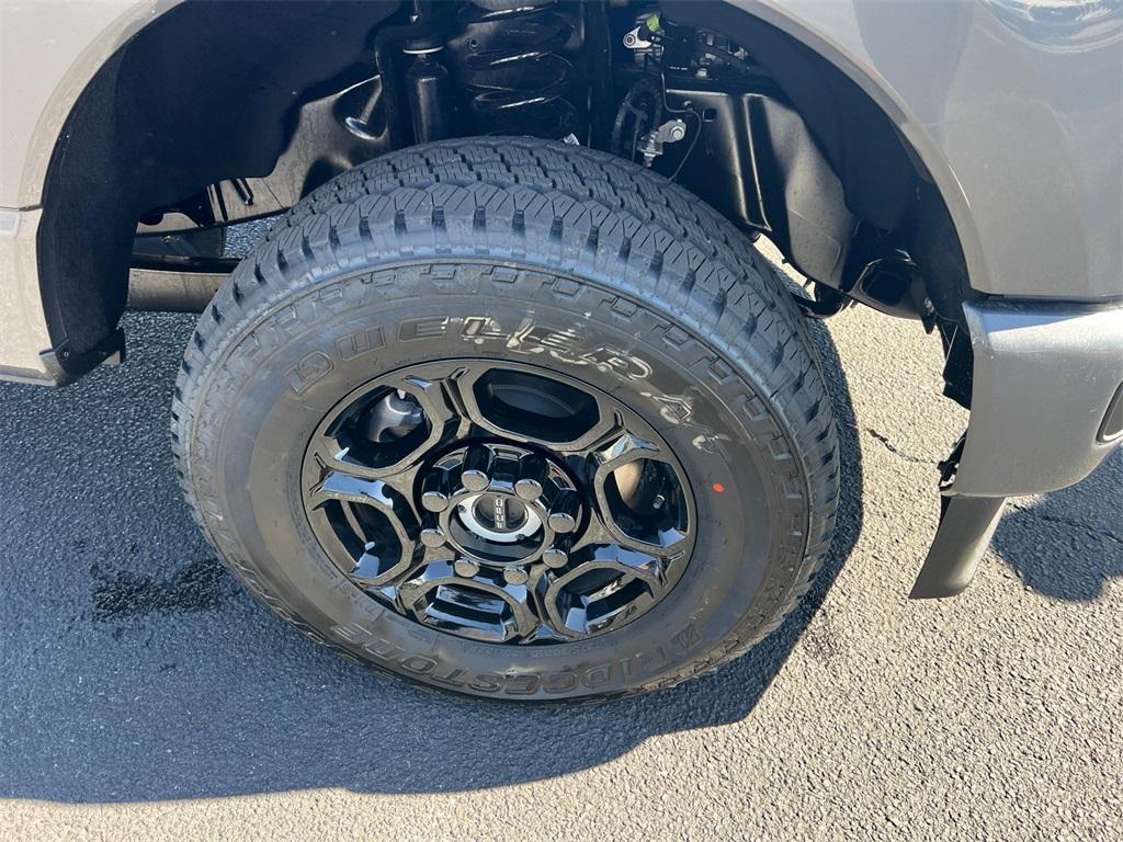new 2025 Ford F-250 car, priced at $68,085