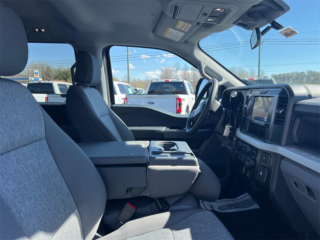 new 2025 Ford F-250 car, priced at $68,085