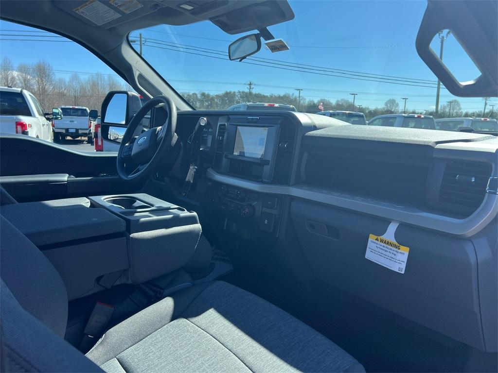 new 2025 Ford F-250 car, priced at $68,085