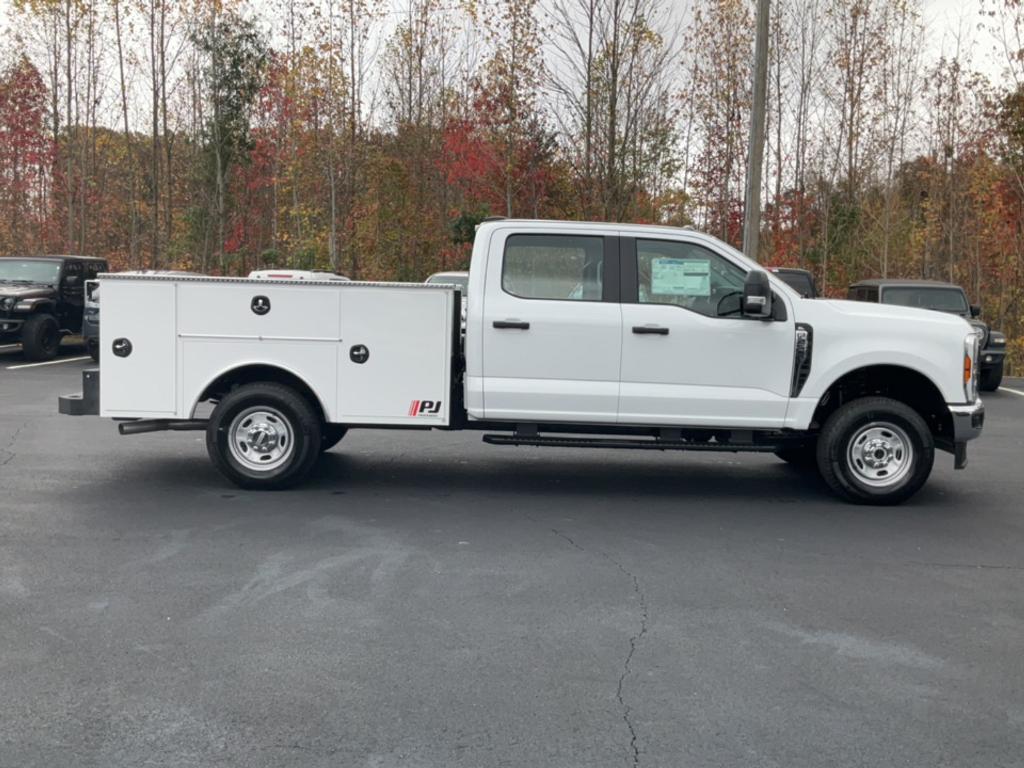 new 2024 Ford F-250 car, priced at $58,070