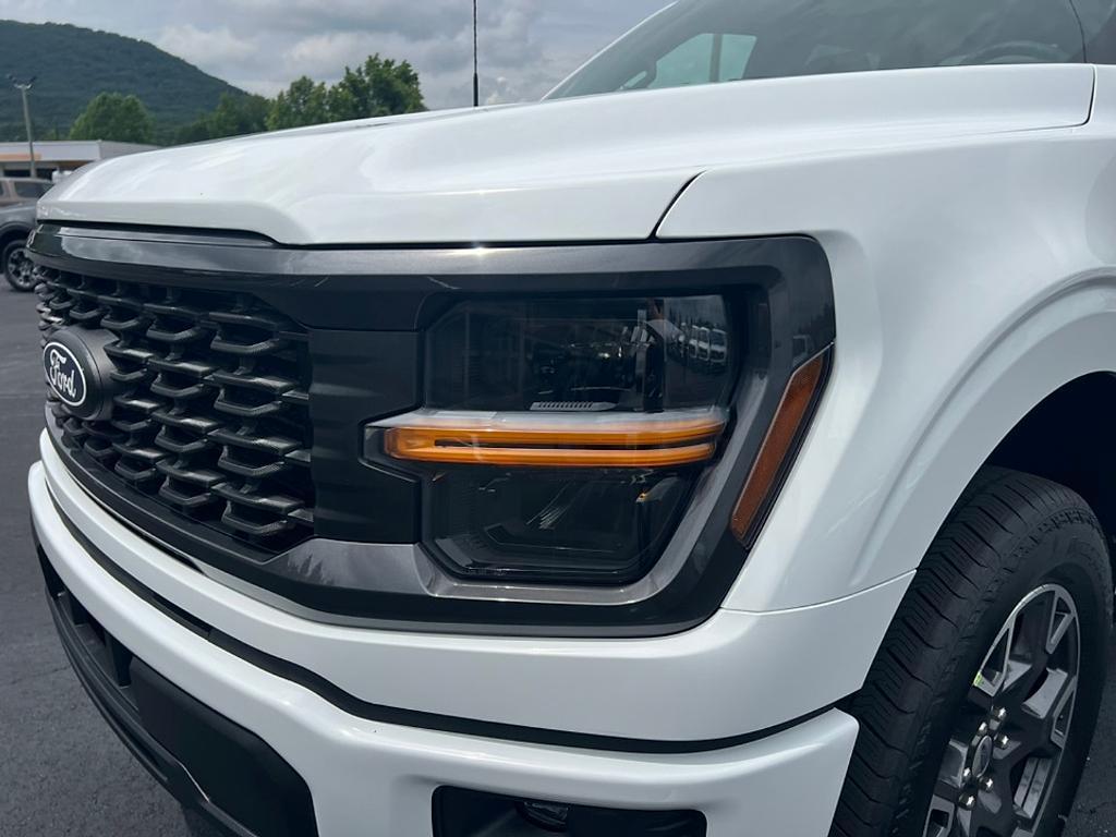 new 2025 Ford F-150 car, priced at $45,558