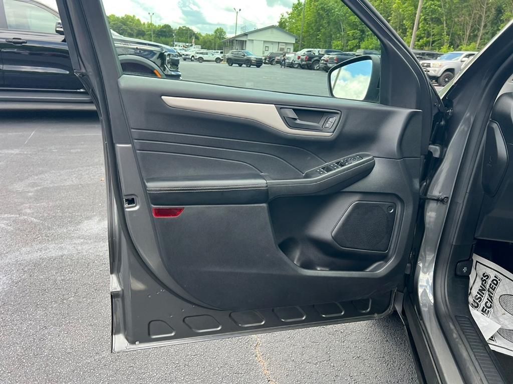 used 2022 Ford Escape car, priced at $23,736