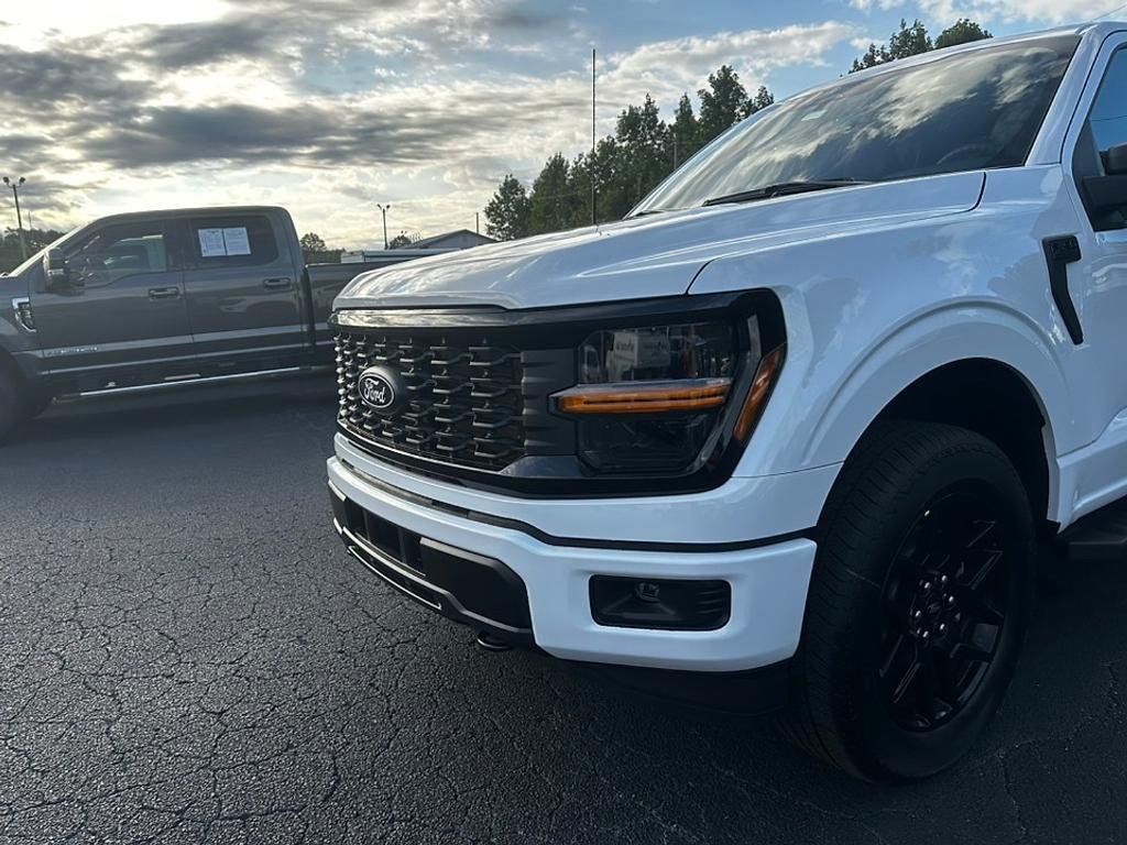 new 2025 Ford F-150 car, priced at $48,975