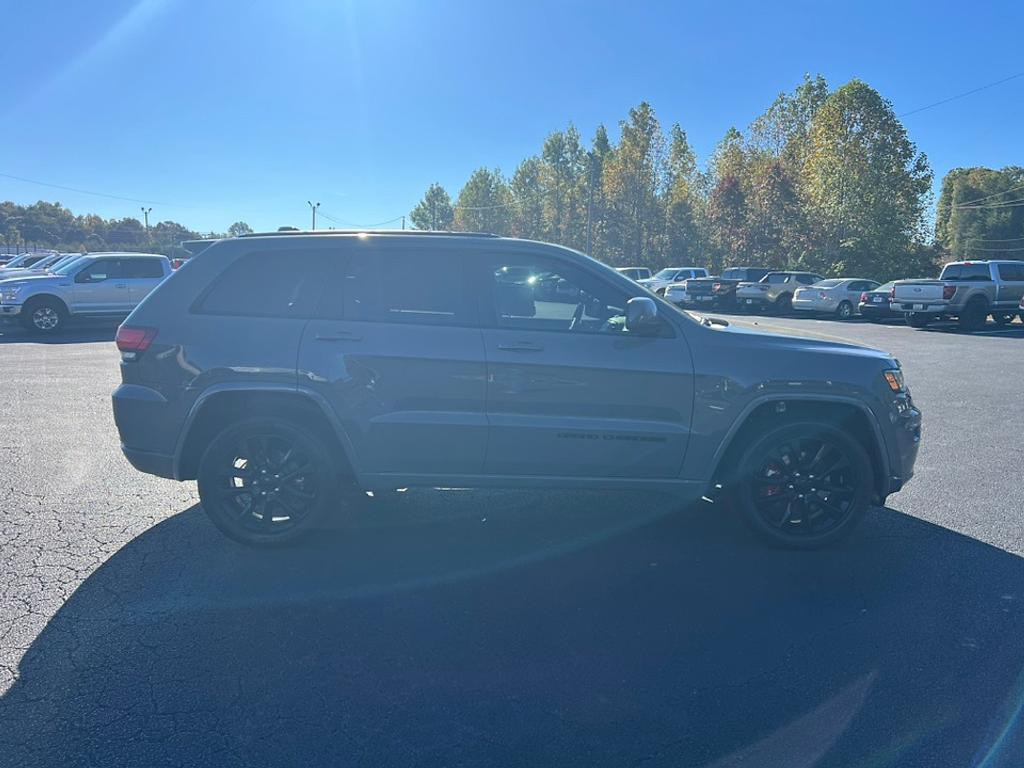 used 2021 Jeep Grand Cherokee car, priced at $17,898
