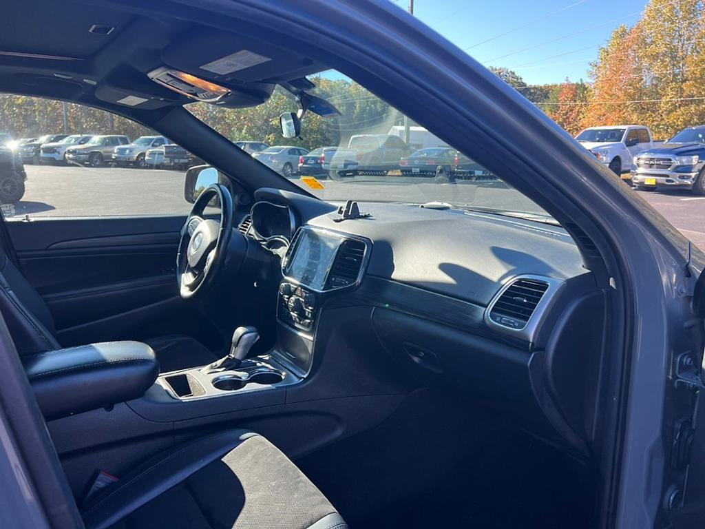 used 2021 Jeep Grand Cherokee car, priced at $17,898