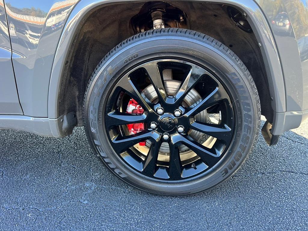 used 2021 Jeep Grand Cherokee car, priced at $17,898